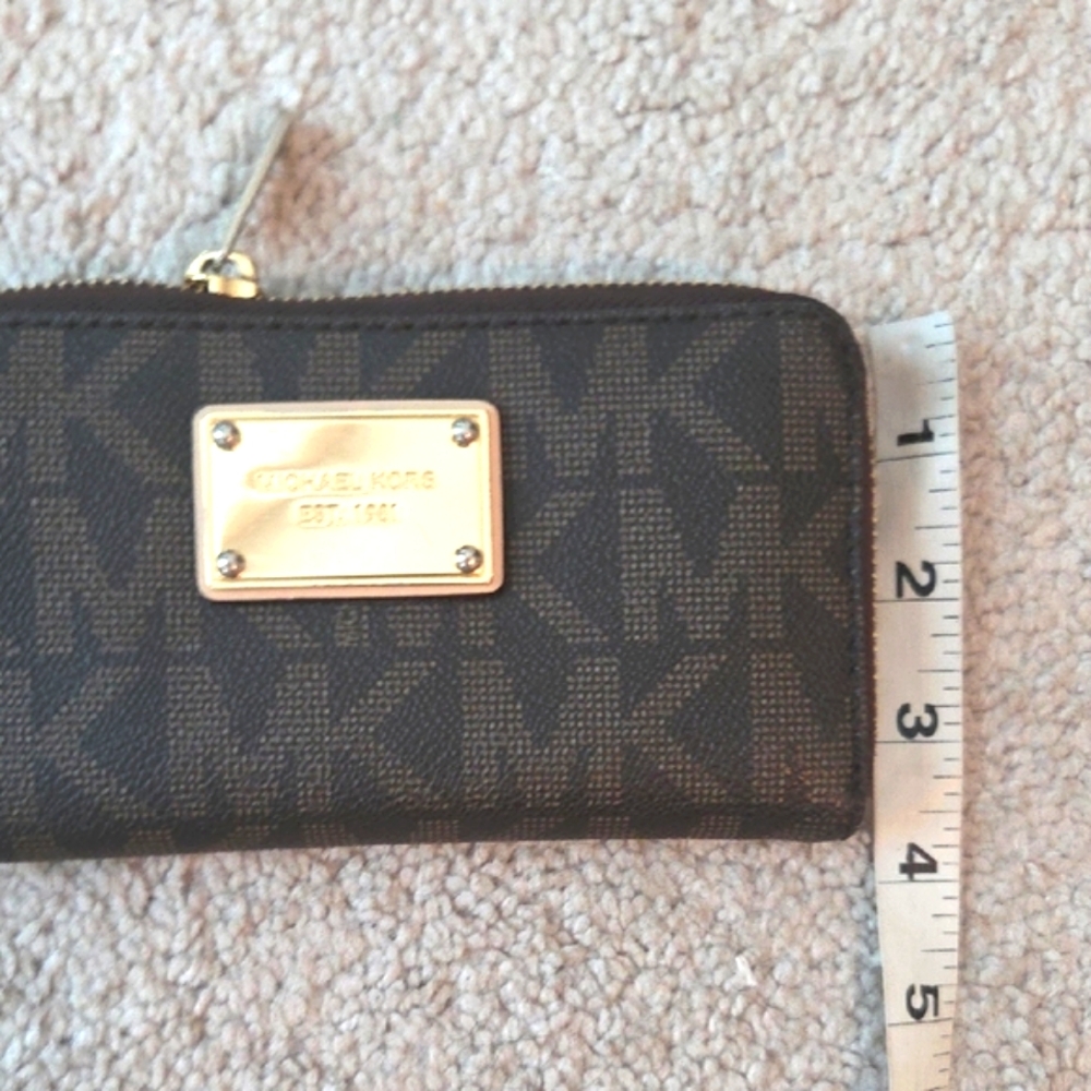 Michael Kors Dark Brown Wrislet with Gold Plate - Picture 7 of 8